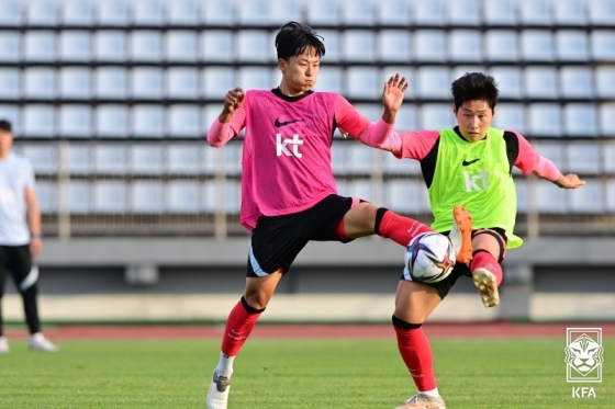 이승우(왼쪽)와 이강인. /사진=대한축구협회 제공