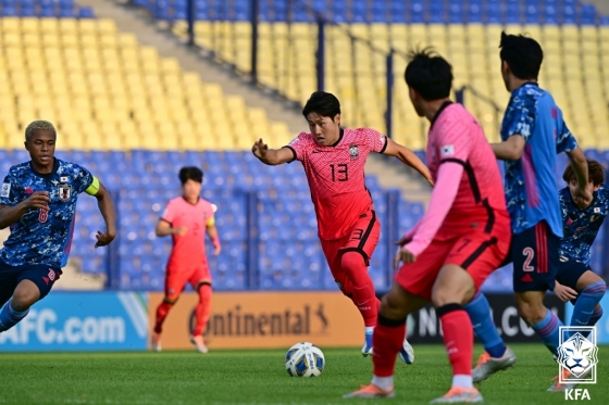 이강인(가운데). /사진=대한축구협회 제공