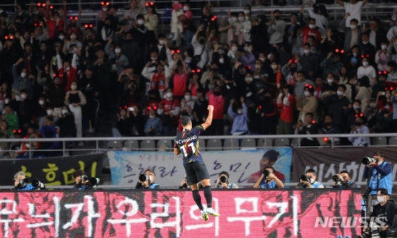 23일 고양종합운동장에서 열린 하나은행 초청 축구 국가대표팀 평가전 대한민국과 코스타리카의 경기, 황희찬이 득점 후 기뻐하고 있다. /사진=뉴시스