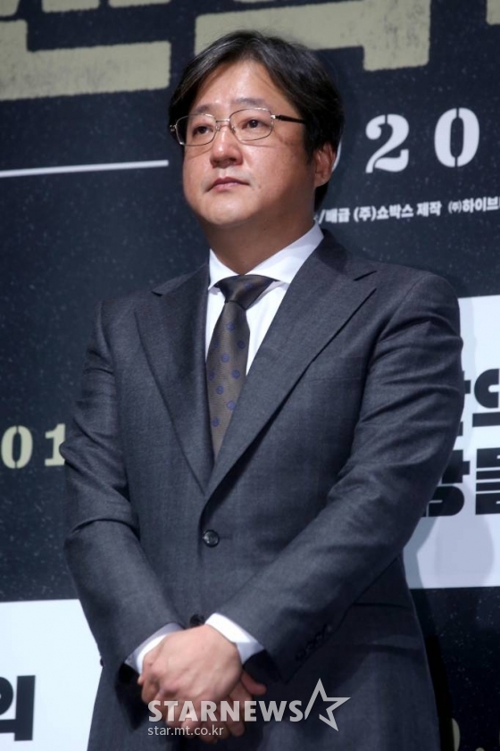 배우 곽도원 12일 오전 서울 강남구 압구정 CGV에서 열린 영화 &#039;남산의 부장들&#039; 제작보고회에 참석해 포즈를 취하고 있다. /사진=강민석 기자 msphoto94@