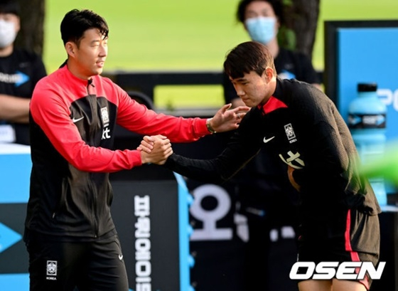 손흥민(왼쪽)과 양현준. /사진=OSEN