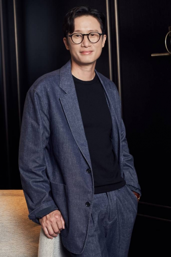 영화 &#039;컴백홈&#039;(감독 이연우)의 주연배우 송새벽이 29일 진행된 라운드 인터뷰를 위해 포즈를 취하고 있다.  모든 것을 잃고 15년 만에 고향으로 내려오게 된 무명 개그맨 기세(송새벽 분)가 거대 조직의 보스가 되면서 벌어지는 이야기 &#039;컴백홈&#039;은 10월 5일 개봉예정이다. /사진제공=날개엔터테인먼트 2022.09.29 /사진=이동훈 기자 photoguy@