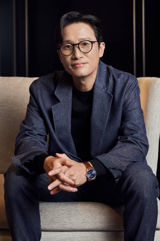 영화 &#039;컴백홈&#039;(감독 이연우)의 주연배우 송새벽이 29일 진행된 라운드 인터뷰를 위해 포즈를 취하고 있다.  모든 것을 잃고 15년 만에 고향으로 내려오게 된 무명 개그맨 기세(송새벽 분)가 거대 조직의 보스가 되면서 벌어지는 이야기 &#039;컴백홈&#039;은 10월 5일 개봉예정이다. /사진제공=날개엔터테인먼트 2022.09.29 /사진=이동훈 기자 photoguy@