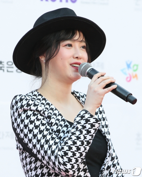 (서울=뉴스1) 권현진 기자 = 배우 구혜선이 30일 서울 성동구 소월아트홀에서 열린 제27회 &#039;춘사국제영화제&#039; 레드 카펫 행사에서 인사말을 하고 있다. 2022.9.30/뉴스1  Copyright (C) 뉴스1. All rights reserved. 무단 전재 및 재배포 금지.