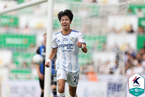결승골을 넣은 최기윤. /사진=한국프로축구연맹 제공