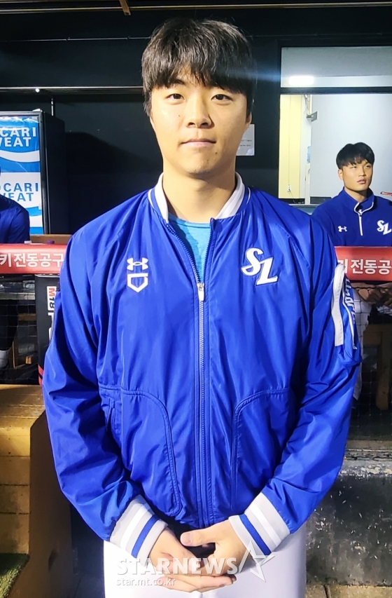 7일 잠실 두산전을 마친 뒤 인터뷰에 임한 삼성 김윤수. /사진=김우종 기자