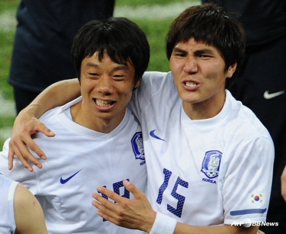 2010년 남아공 월드컵 당시 염기훈과 김동진(오른쪽). /사진=AFPBBNews=뉴스1