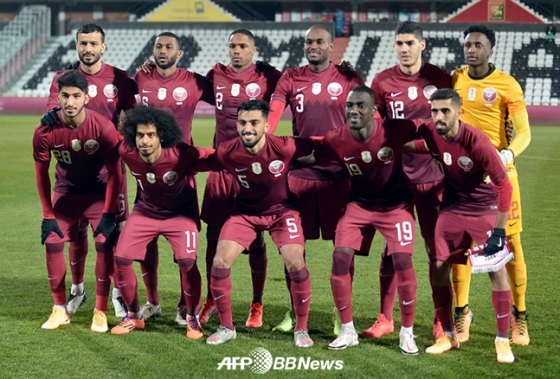 역대 두 번째 월드컵 개최국 탈락이 유력한 것으로 평가받는 카타르 대표팀 선수들. /AFPBBNews=뉴스1