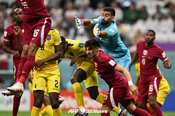 21일 열린 카타르와 에콰도르의 2022 FIFA 카타르 월드컵 개막전 경기 모습. /AFPBBNews=뉴스1