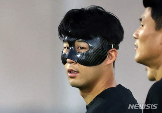 대한민국 축구대표팀 손흥민이 22일(현지시간) 오후 카타르 도하 알 에글라 트레이닝센터에서 훈련을 하고 있다. /사진=뉴시스