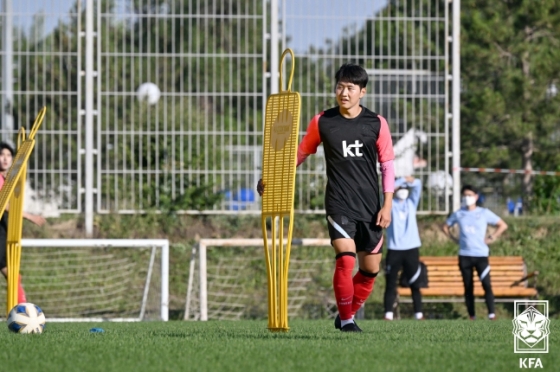 훈련 중인 이강인. /사진=대한축구협회