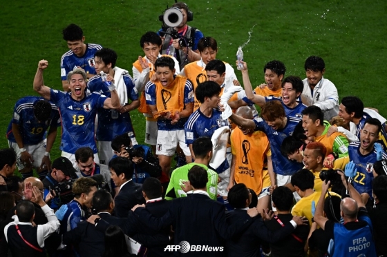 독일전 승리 후 기뻐하는 일본 축구 선수들. /AFPBBNews=뉴스1