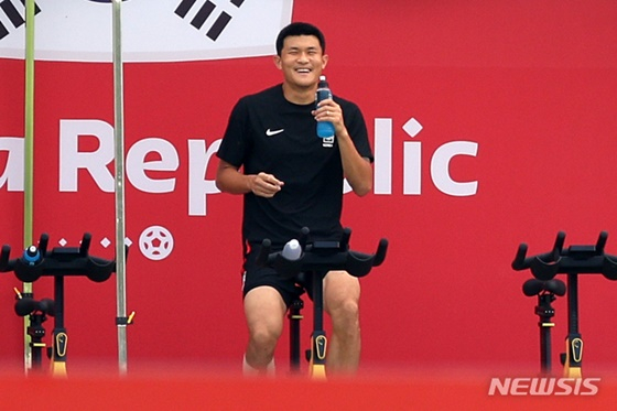 회복 훈련에 집중하는 김민재. /사진=뉴시스 제공