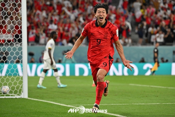 대한민국 축구대표팀 공격수 조규성이 28일 카타르 에듀케이션 시티 스타디움에서 열린 가나전에서 골을 넣은 뒤 포효하고 있다. /AFPBBNews=뉴스1