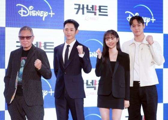 미이케 타카시 감독과 정해인, 고경표, 김혜준 등이 30일 싱가포르 마리나 베이 샌즈에서 열린 디즈니콘텐츠 쇼케이스 2022에 참석, 디즈니플러스 &#039;커넥트&#039;에 대해 설명했다. 사진=머니투데이 스타뉴스