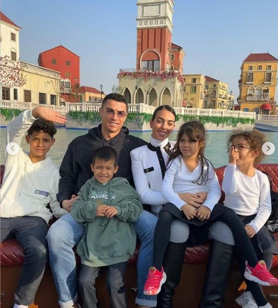 크리스티아누 호날두의 가족. /사진=조지나 로드리게스 인스타그램 캡처