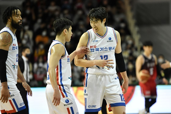 대구 한국가스공사. 가운데 이대성. /사진=KBL 제공