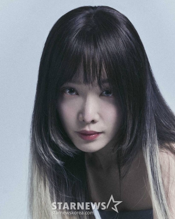 넷플릭스 오리지널 드라마 &#039;더 글로리&#039;의 배우 김히어라가 14일 오후 진행된 인터뷰를 위해 포즈를 취하고 있다. /사진제공=넷플릭스 2023.03.14 /사진=이동훈 기자 photoguy@