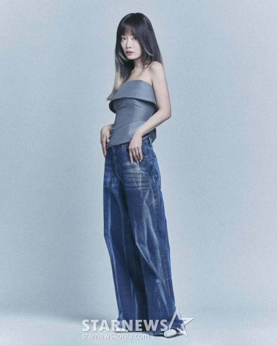 넷플릭스 오리지널 드라마 &#039;더 글로리&#039;의 배우 김히어라가 14일 오후 진행된 인터뷰를 위해 포즈를 취하고 있다. /사진제공=넷플릭스 2023.03.14 /사진=이동훈 기자 photoguy@