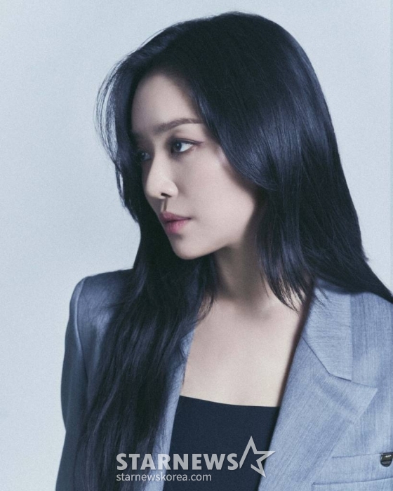 넷플릭스 오리지널 드라마 &#039;더 글로리&#039;의 배우 차주영이 15일 오전 진행된 인터뷰를 위해 포즈를 취하고 있다. /사진제공=넷플릭스 2023.03.15 /사진=이동훈 기자 photoguy@