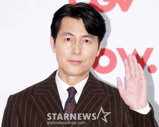 배우 정우성이 23일 오후 서울 영등포구 여의도동 중소기업중앙회에서 열린 제42회 영화평론가협회상(영평상)에 참석해 포즈를 취하고 있다. 2022.11.23 /사진=김창현 기자 chmt@