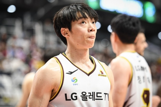 25일 수원 KT전에서 27득점을 기록한 LG 이재도. /사진=KBL