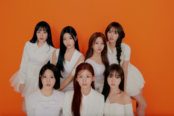 /사진=씨에스알이앤엠, 에이투지엔터테인먼트(팝뮤직)