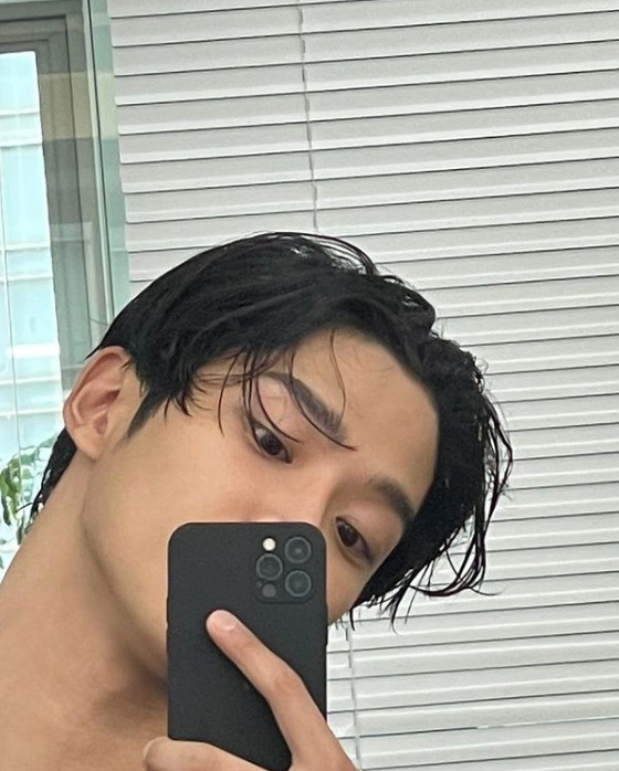 /사진=로운 인스타그램