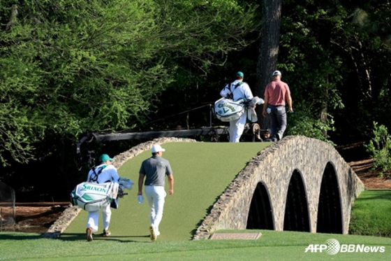 오거스타 내셔널 골프 클럽의 명물인 호건 브리지.  /AFPBBNews=뉴스1