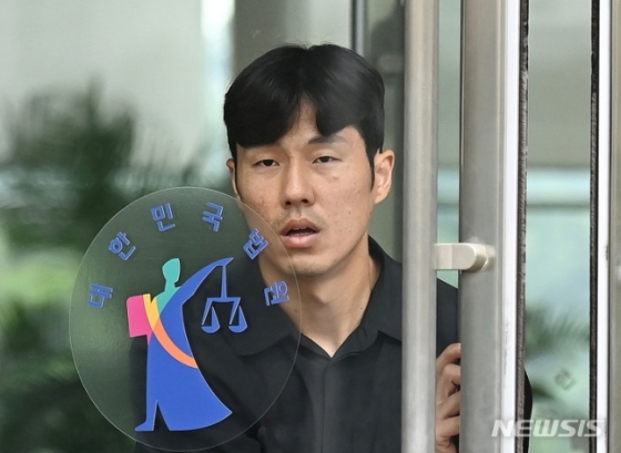 석현준이 1일 선고를 받은 뒤 수원지방법원을 나오고 있다. /사진=뉴시스