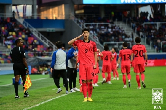 거수경례 세리머니를 하는 이영준. /사진=대한축구협회
