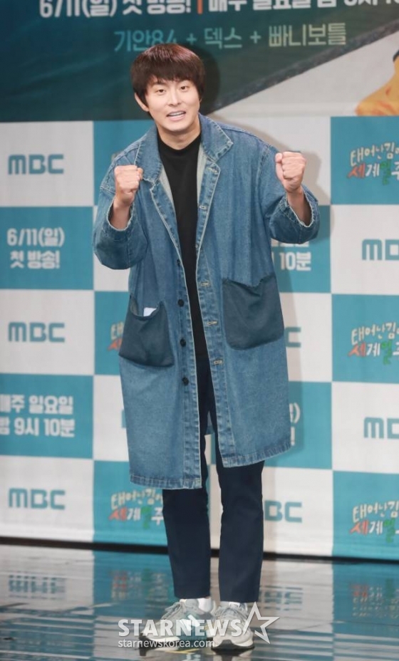 만화가 기안84가 9일 오후 서울 마포구 상암 MBC에서 진행된 MBC 예능 &#039;태어난 김에 세계일주2&#039; 제작발표회에 참석해 포즈를 취하고 있다. /2023.06.09 /사진=이동훈 기자 photoguy@