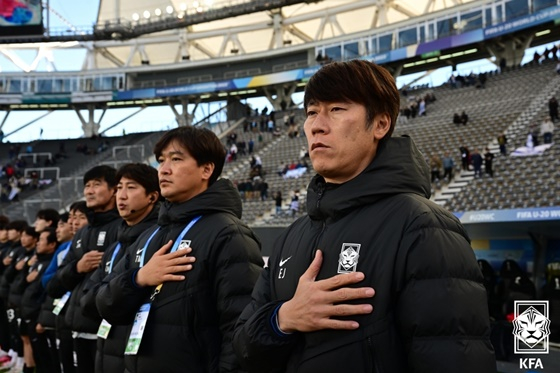 김은중 감독(오른쪽). /사진=대한축구협회 제공