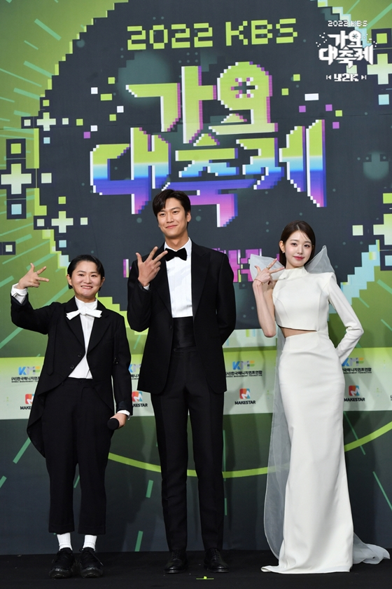&#039;2022 KBS 가요대축제&#039; MC 김신영, 나인우, 장원영./사진=KBS