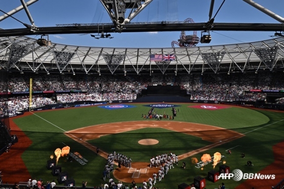 지난 26일(한국시간) MLB 시카고 컵스-세인트루이스의 경기가 열린 영국 런던 스타디움 전경.  /AFPBBNews=뉴스1