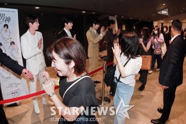 2023 AAA '男神'들의 환영 인사