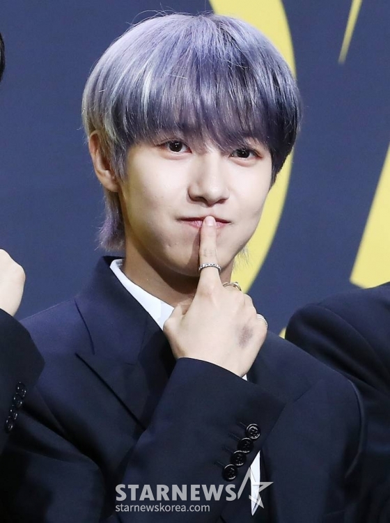 보이 그룹 NCT DREAM(엔시티 드림) 런쥔이 17일 오후 서울 송파구 롯데호텔 월드에서 진행된 정규 3집 &#039;ISTJ&#039;(아이에스티제이) 발매 기념 기자간담회에 참석해 포즈를 취하고 있다.  이번 앨범명과 동명의 타이틀 곡 &#039;ISTJ&#039;는 하이브리드 힙합 댄스 곡으로 가사에는 MBTI의 정형화된 틀을 깨고, ISTJ인 상대를 해석하는 나만의 방법을 가졌다는 ENFP의 자신감에 찬 이야기를 담았으며 NCT DREAM만의 색깔로 해석한 MBTI는 어떤 매력일지 궁금증을 고조시킨다. 2023.07.17 /사진=김창현 기자 chmt@