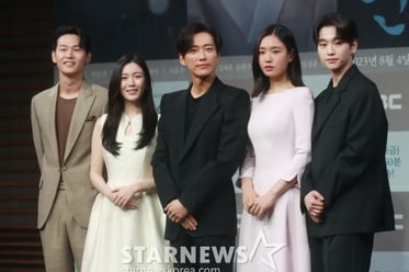 ���־� '����'��