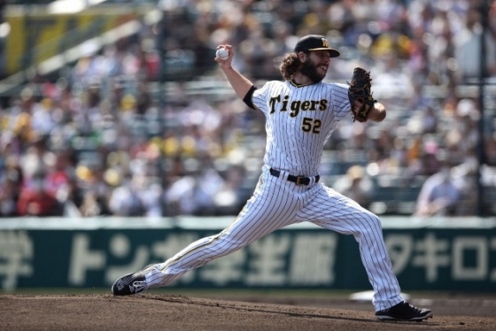 애런 윌커슨의 NPB 시절 투구 모습. /사진=한신 타이거스 홈페이지 갈무리