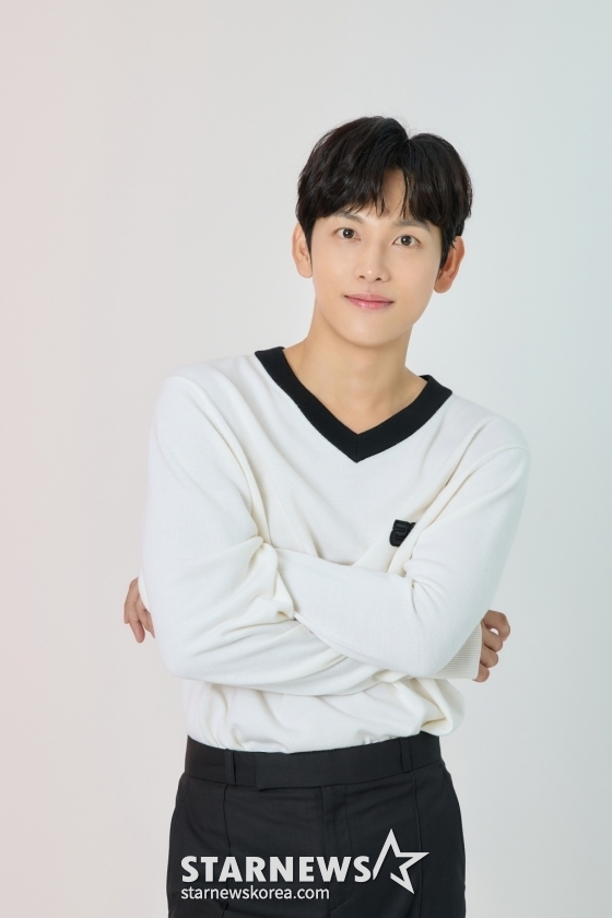 영화 &#039;1947 보스톤&#039;(감독 강제규)의 배우 임시완이 21일 진행된 라운드 인터뷰를 위해 포즈를 취하고 있다. /사진제공=롯데엔터테인먼트 2023.09.21