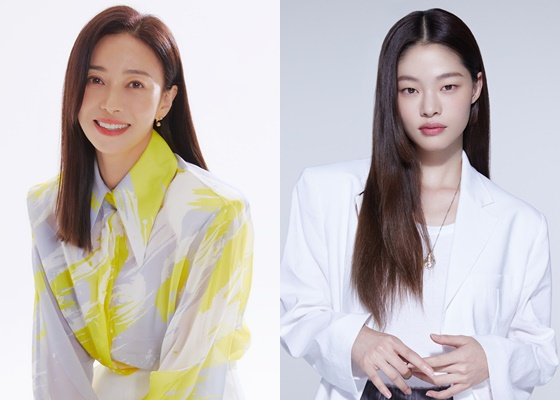 배우 장영남(왼쪽), 김아현 /사진제공=앤드마크