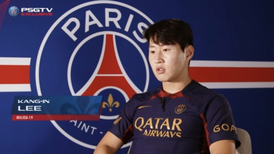 인터뷰하는 이강인. /사진=PSG 공식 유튜브 영상 캡처