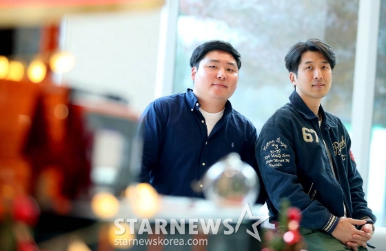 tvN 예능 &#039;콩 심은 데 콩 나고 팥 심은 데 팥 난다&#039;의 노광수 작가(사진 왼쪽), 하무성 PD/사진=김창현 기자 chmt@