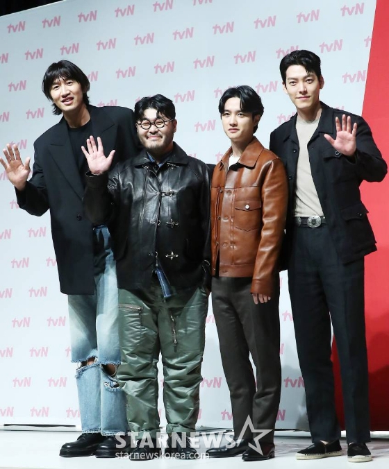 tvN 예능 &#039;콩 심은 데 콩 나고 팥 심은 데 팥 난다&#039;의 이광수, 김기방, 도경수, 김우빈/사진=김창현 기자 chmt@