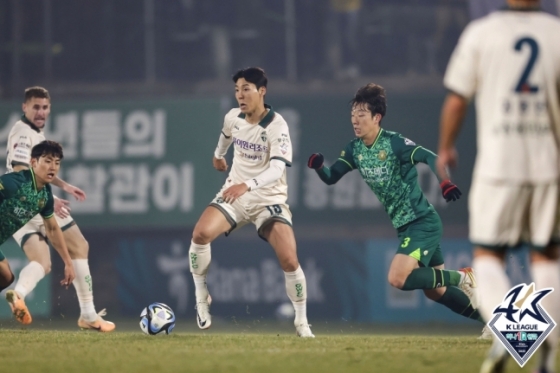 김포-강원 경기 장면. /사진=한국프로축구연맹