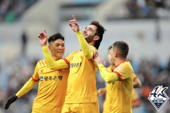 광주FC 선수들. /사진=한국프로축구연맹