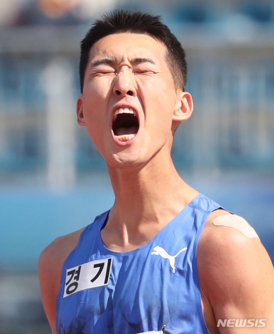 환호하는 우상혁. /사진=뉴시스