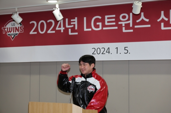 5일 LG 트윈스 신년 인사회에서 파이팅을 외치는 주장 오지환의 모습. /사진=LG 트윈스 제공