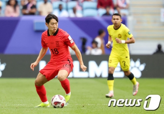 경기에 집중하는 이강인(왼쪽). /사진=뉴스1 제공