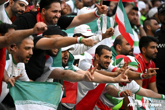 열광적인 이란 팬들. /AFPBBNews=뉴스1